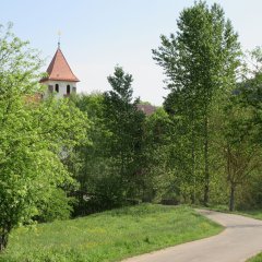 Feldweg Kirche